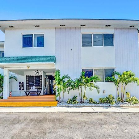 Walk To Dania Beach Christmas Getaway Pool 外观 照片